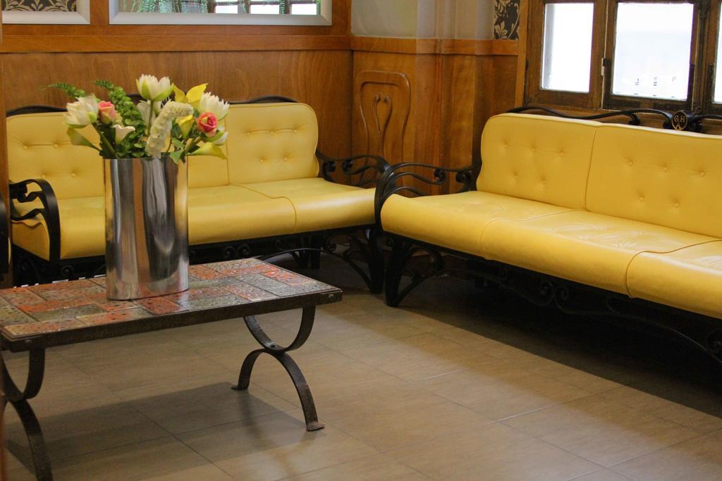 Grand Hotel Amelot Paris Bagian luar foto