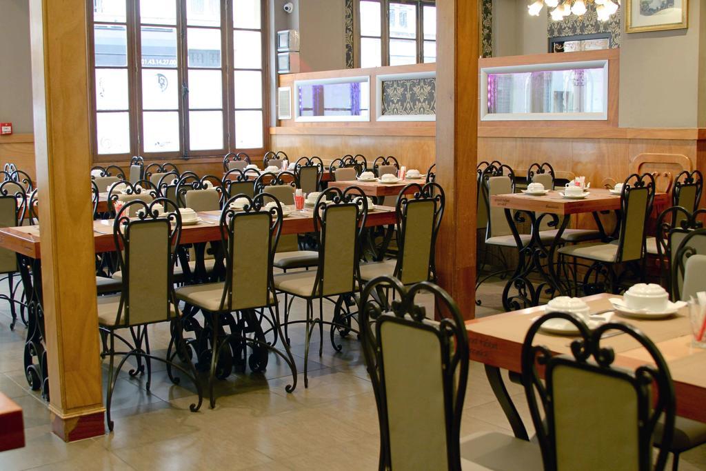 Grand Hotel Amelot Paris Bagian luar foto