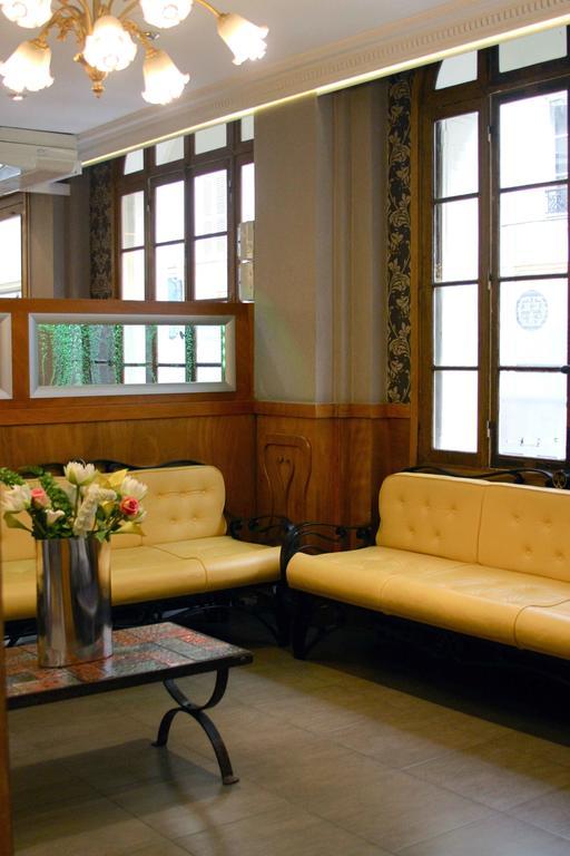 Grand Hotel Amelot Paris Bagian luar foto