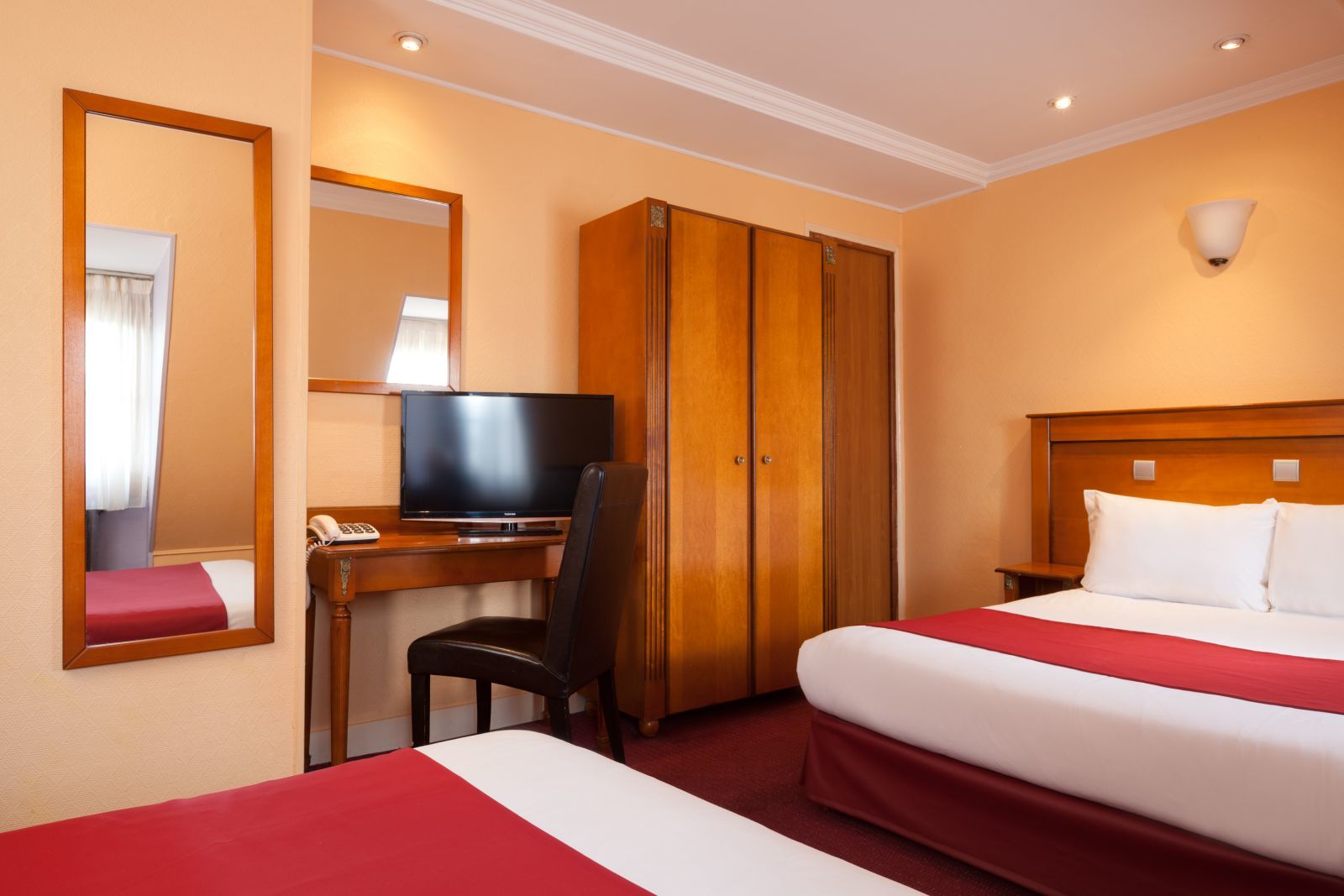 Grand Hotel Amelot Paris Bagian luar foto