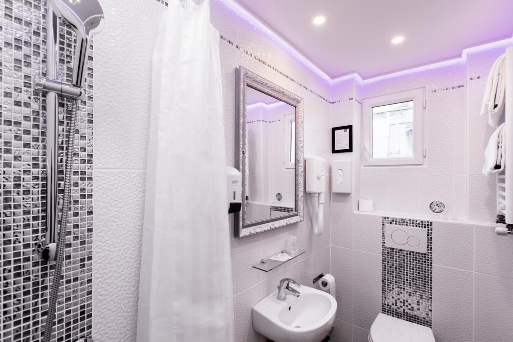 Grand Hotel Amelot Paris Bagian luar foto