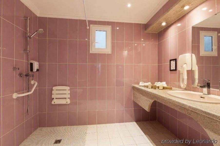 Grand Hotel Amelot Paris Bagian luar foto