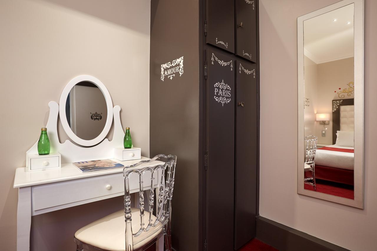 Grand Hotel Amelot Paris Bagian luar foto