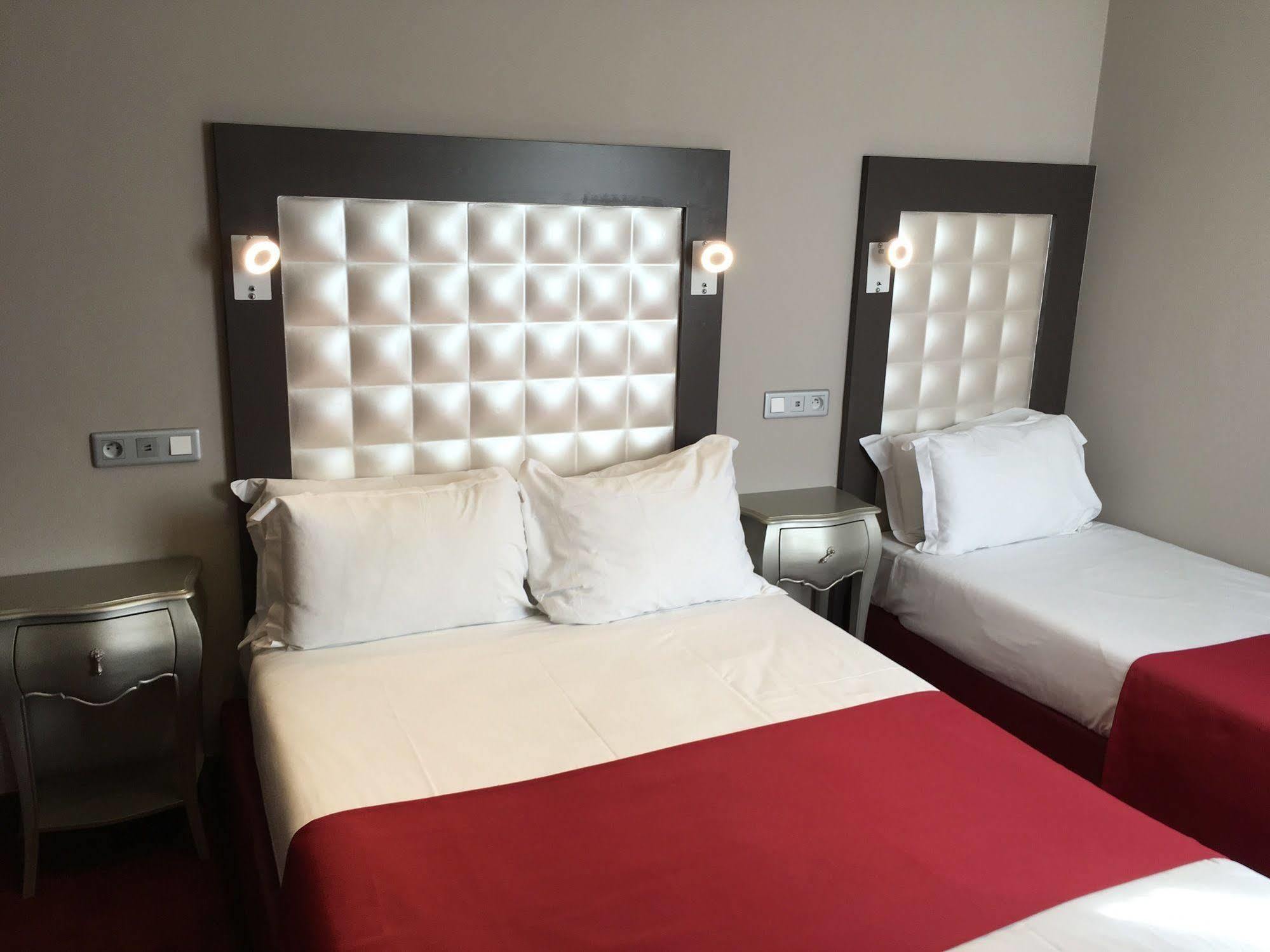 Grand Hotel Amelot Paris Bagian luar foto